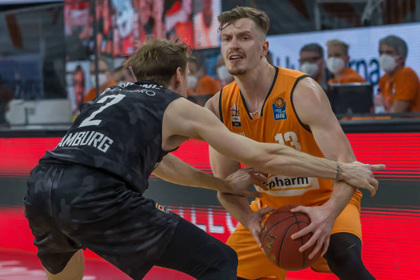 与现实博弈 与现实博弈