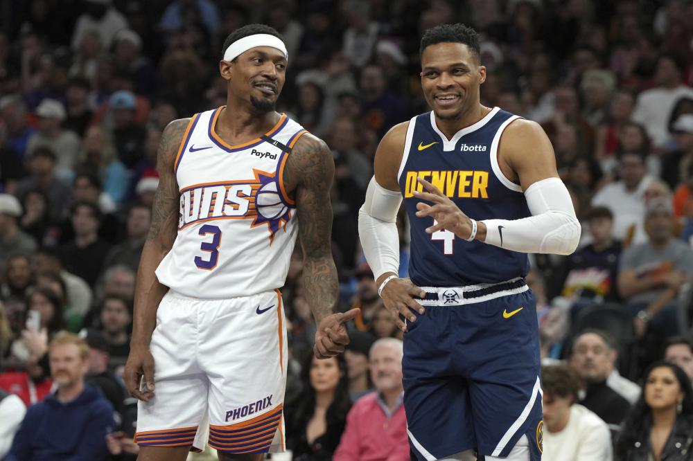 同时在中场 同时在中场