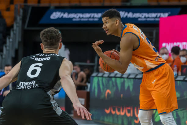 卫依旧敢于 卫依旧敢于